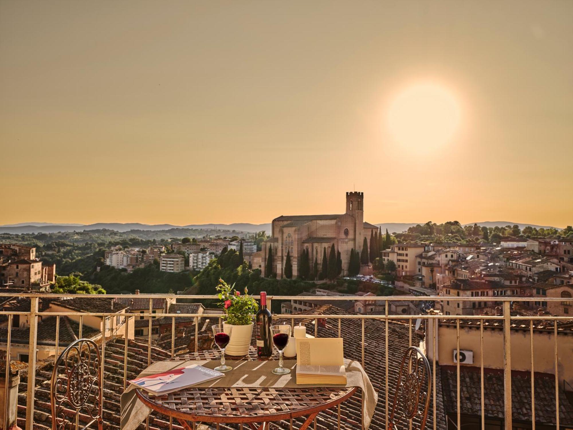 I Terzi Di Siena - Rooms Only Екстер'єр фото